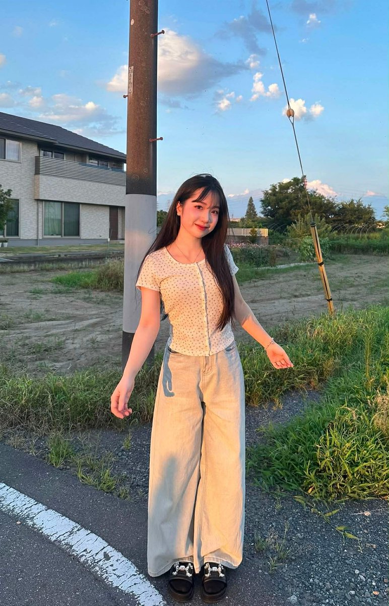 Rin4os5's tweet photo. ミナミちゃん🇻🇳可愛い🩷ね https://t.co/m3cDzm4HSA