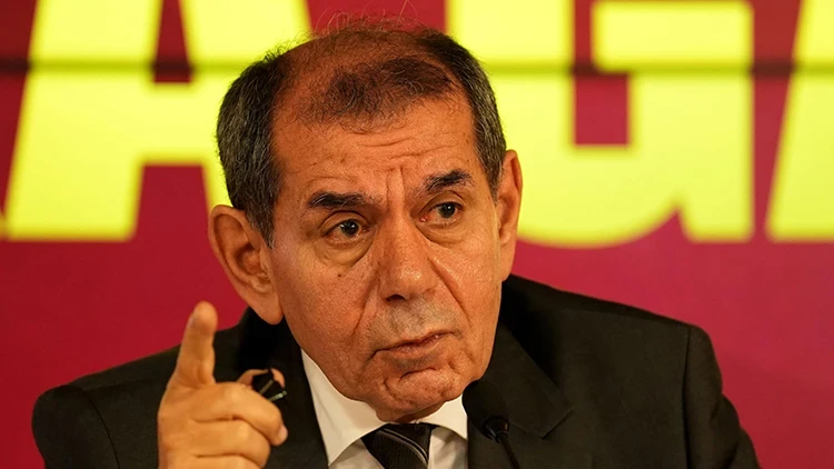 GundemLoop's tweet photo. Dursun Özbek Sessizliğini Bozdu: "Galatasaray'da Kargaşa Yaratmak İstiyorlar!"

Galatasaray Başkanı Dursun Özbek, transfer süreciyle ilgili çıkan iddialara ve "geç kalındı" eleştirilerine yanıt verdi.

Süreçten emin olduklarını belirten Özbek, göreve geldikleri ilk dönemi hatırlatarak şu ifadeleri kullandı:

"13. sıradan aldığımız takımla şampiyonluğa ulaştık. Transfer yapmayı da gayet iyi biliriz. Gündemimizde dahi bulunmayan oyuncuların basında yer alma sebebi, kulüp içerisinde kargaşa çıkarma çabasından ibarettir."