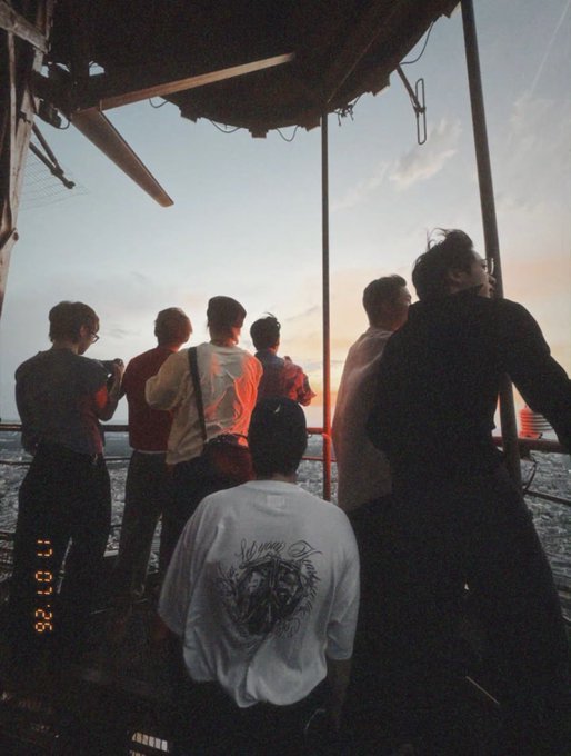 Junis_ji's tweet photo. 자랑스런 내아티스트
방탄의 선택을 지지하고 응원합니다💜

#WeStandWithBTS
#Proud_of_BTS
#WE_LOVE_YOU_BTS 
#WE_PURPLE_YOU_BTS https://t.co/UwB1pQSFzQ