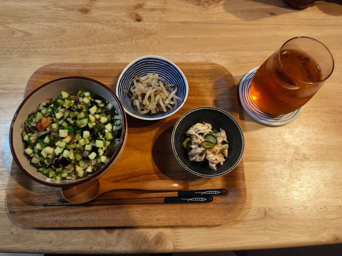 mushio_chan's tweet photo. なすび食べ食べイベント、成功しました！（そもそも茄子居るのか分からなかった…）🍆🍆🍆 https://t.co/zxywD2DWSE