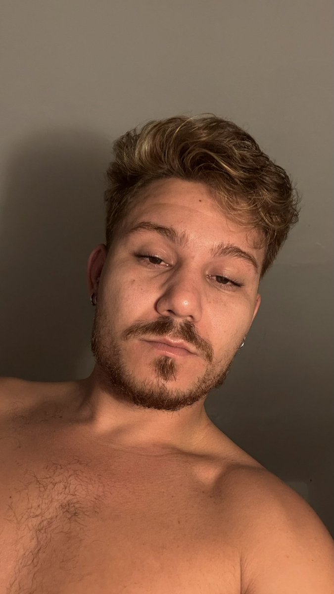 broderrgil's tweet photo. Cortei o cabelo, gostaram? https://t.co/GKwLQAXFrD