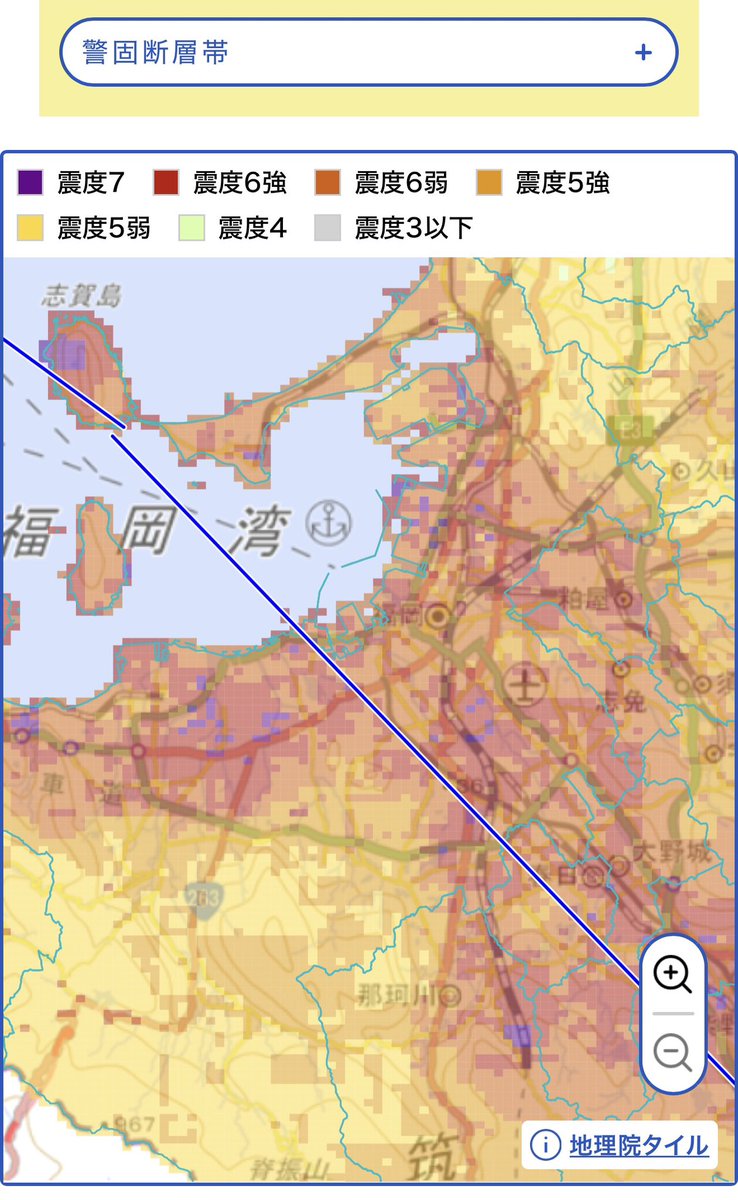 flamingofuk's tweet photo. 福岡市の警固断層の揺れやすさと液状化マップを見ると都市部壊滅なんですよね。

これは百道浜、天神北の一部、博多港周辺、香椎浜、アイランドシティなどの沿岸部は、歴史的に海や干潟を埋め立ててつくられた土地で、さらに福岡市の中心部は、そもそも那珂川、御笠川、室見川などの河川が運んできた砂や泥が積もってできた沖積平野だからだそうです。

福岡市は地学的に地震に弱い上に断層の真上にあるという爆弾都市…