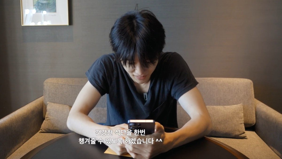 jsc_pics's tweet photo. #성찬 🖤 https://t.co/qj4L18J8Jd