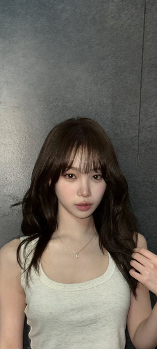 AKAone_'s tweet photo. #김채원 #Chaewon #LESSERAFIM #르세라핌 #배경화면 #Wallpaper #LockScreen 
Chaewon 260729 IG Wallpaper https://t.co/SmY2s22VNC