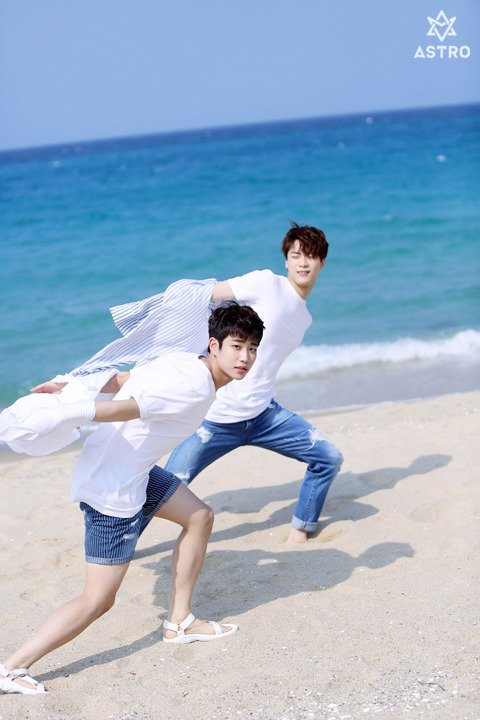 MOONBIN_CH126's tweet photo. 160729

아스트로 2nd Mini Album
뮤직비디오 촬영 현장 비하인드
archive · ASTRO Official

#N년전오늘의문빈 #문빈 #MOONBIN
#StillWithMoonbin #CH126 https://t.co/b0MvLS0q2J