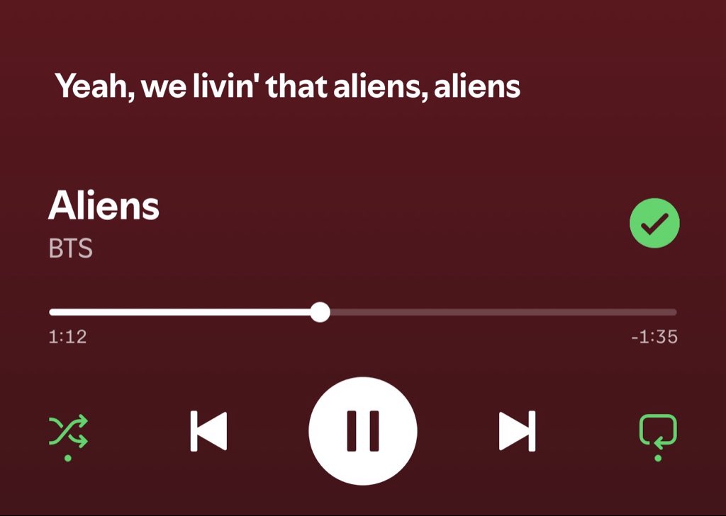 infirxxs's tweet photo. A stremear Aliens se ha dicho @BTS_twt https://t.co/vW73V5dllI