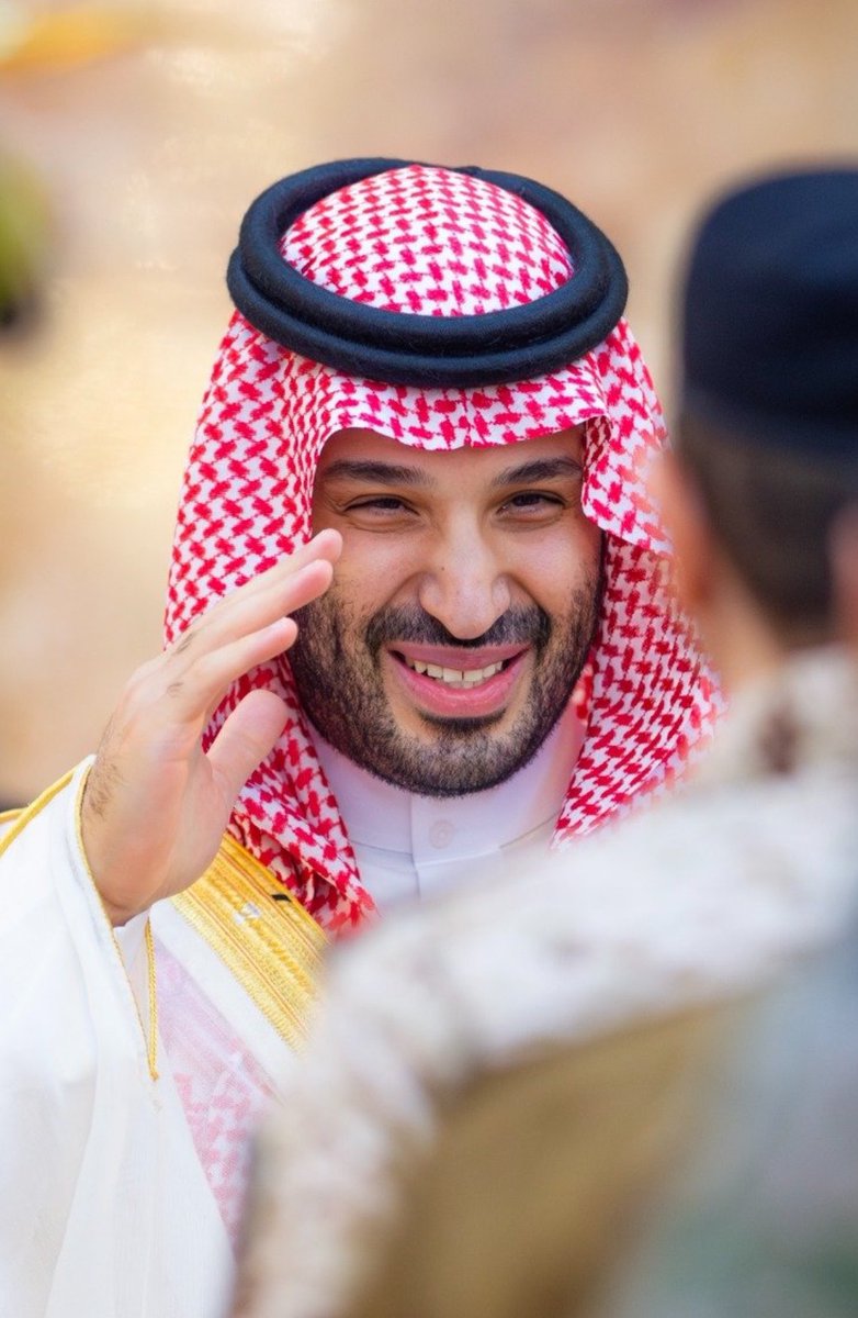 Msksa84's tweet photo. هذا محمد والسعد في محياه أميرنا الي كلنا نعتزيبه #محمد_بن_سلمان_انت_في_قلوبنا
#ولي_العهد الأمير #محمد_بن_سلمان https://t.co/4wpf3W0xC7