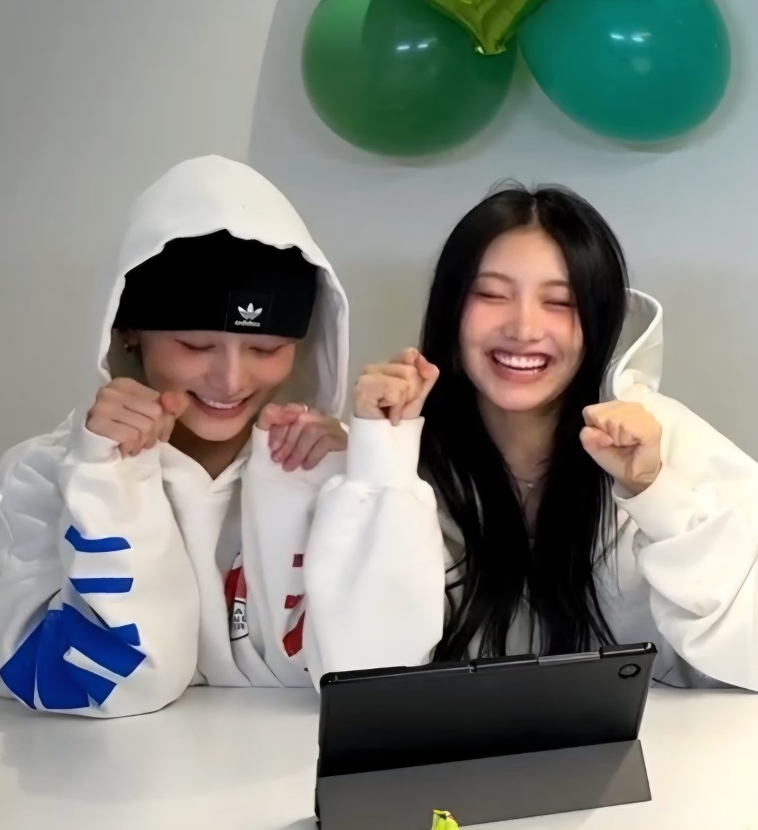 ozini9's tweet photo. #코이즈 🫂💕 https://t.co/A3u9EmW2Wo