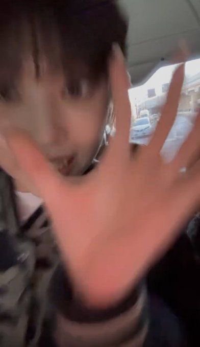 rrlxrrlx's tweet photo. 강해린 너란 여자 진짜 알다가도 모를 여자 https://t.co/Bbs0u97She