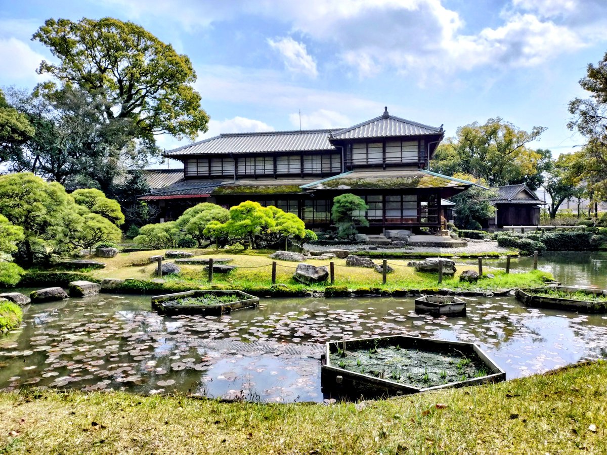 nagaokakyobusho's tweet photo. 三月に松井葵之様にお会いしました
松井神社にて臥龍梅や神社の歴史について、松濱軒もご案内下さり細川家のと絆のお話もお聞きしました
松井様は"松井神社、松濱軒を守り受け継いでいくのが己の使命"と語られました
御先祖様を尊敬し宝と想うておられると感動しました
微力でも力になりたいです
玉子 https://t.co/Z8yUPLA7II