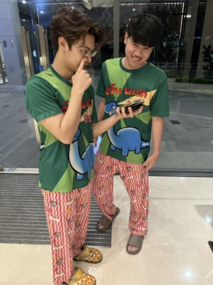 g0menchan's tweet photo. ��ันนี้คืออะไรวะพี่เต๋าออกมาอธิบายด่วน55565666666555554 https://t.co/oCuHNitrYZ