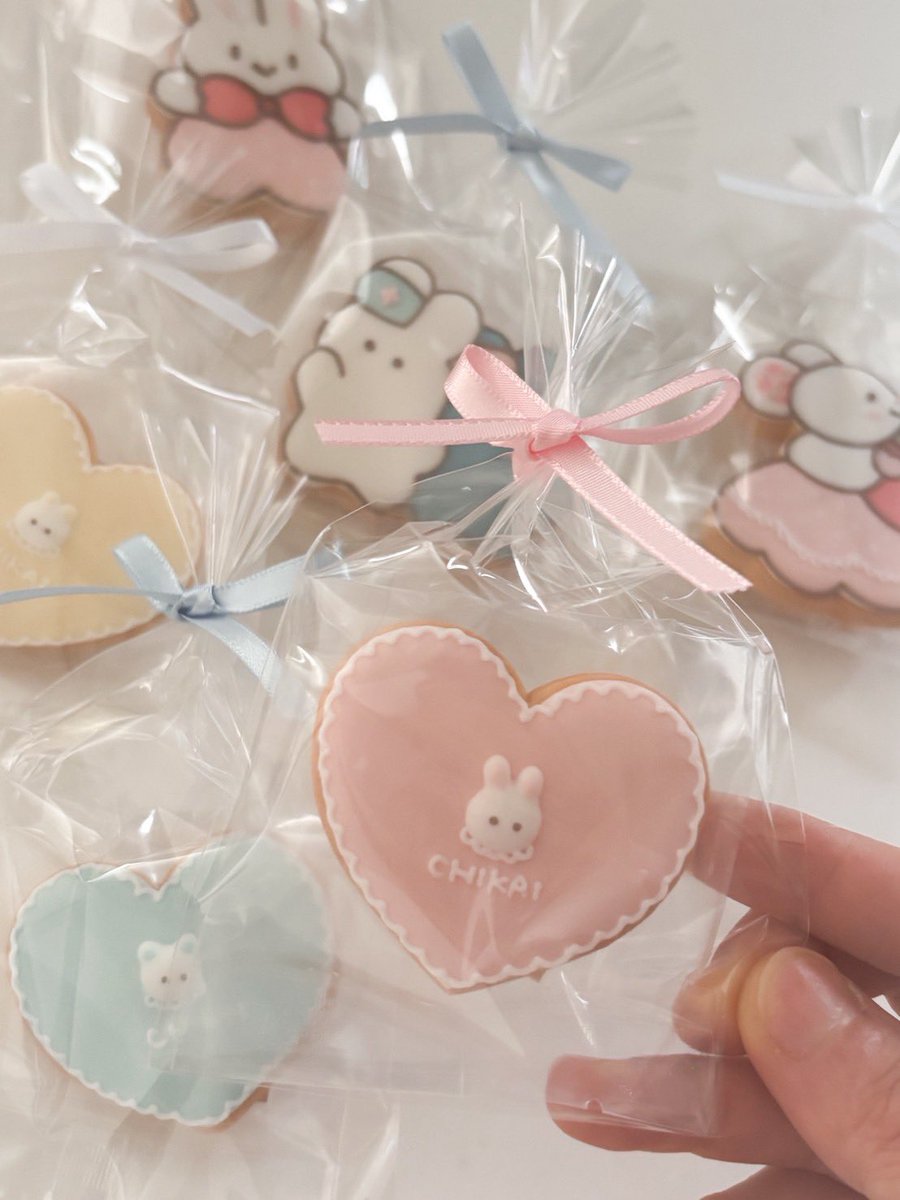 oningyomura's tweet photo. なんと‼️
8月1日ローデンツイベント出展時、アイシングクッキー🍪も販売‼️
おにんぎょう村ブース内で販売するよ💕
実店舗FancyRibbonClubスタッフのみえちゃん(アイシングクッキー作家さん)がこの日のために作ってくれるんや🐭🐬🐇

660円〜❣️

イベント詳細はこちら💁‍♀️@eventRODENTS https://t.co/JNhKgvyqQy
