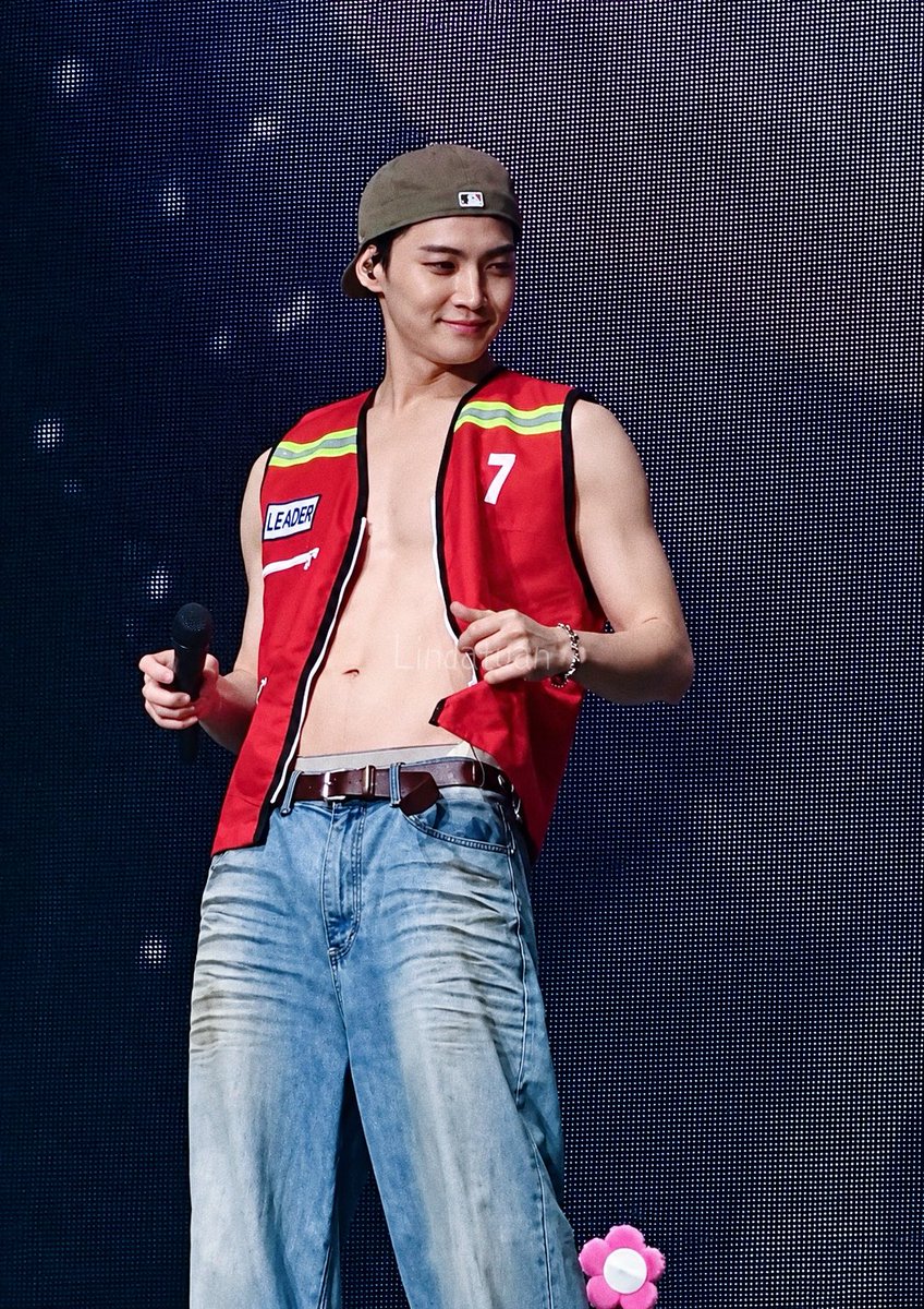 LINDATUAN_'s tweet photo. ให้เลยคนที่มีร้อยท่า ลีลาเป็นล้านแห่งปี555555

@defjaybkr #JAYB #제이비 https://t.co/96Tn3Cb1r8