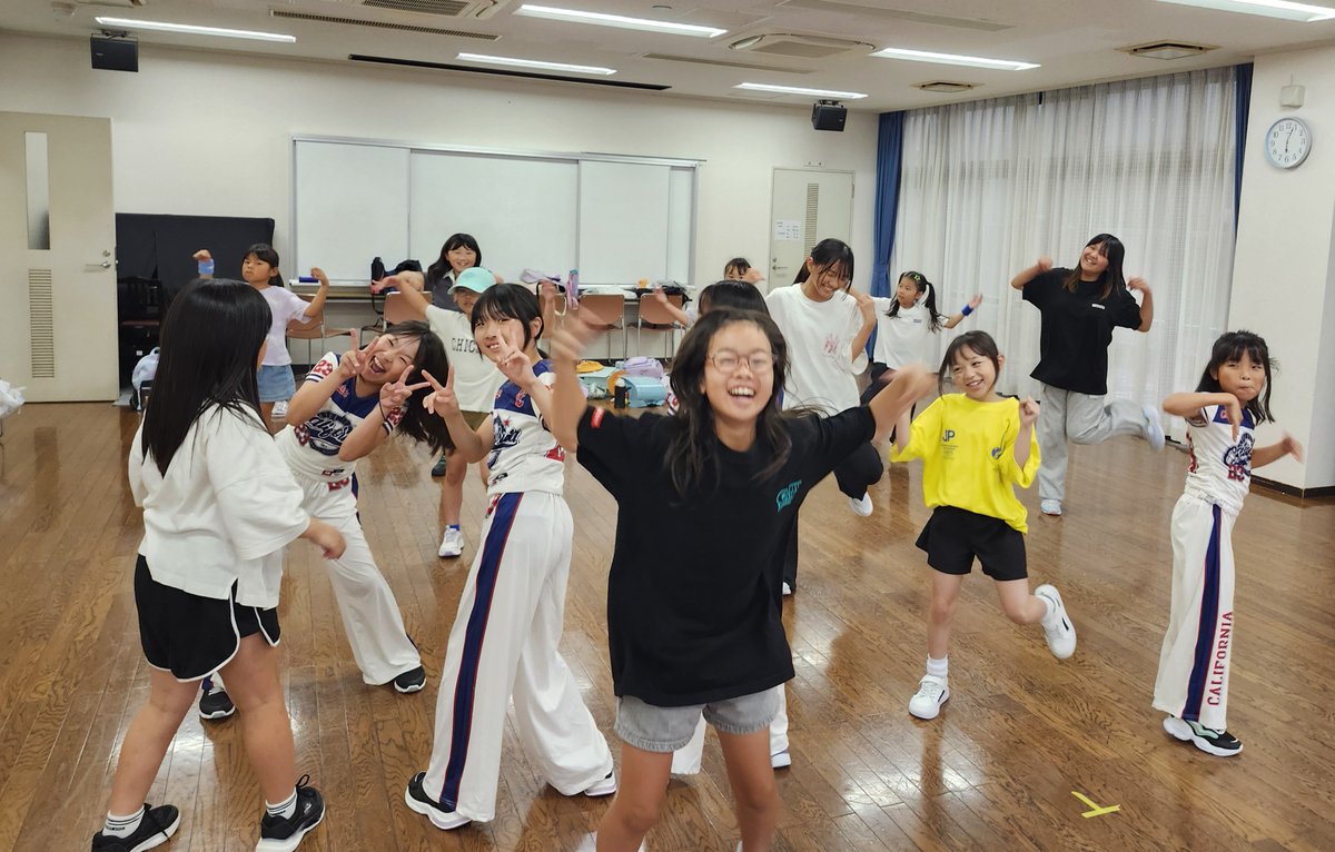 etcjrinfo's tweet photo. 現在、夏祭りの練習が大詰めを迎えています✨️
今年もたくさんのお祭り【8/1(土)水尾小、8/8(土)葦原小、8/22(土)東奈良小&amp;玉櫛小】に出演させていただけるのでとても嬉しいです😊
暑さに負けず頑張るぞーっ💪🔥 https://t.co/zcqFtJXR1t