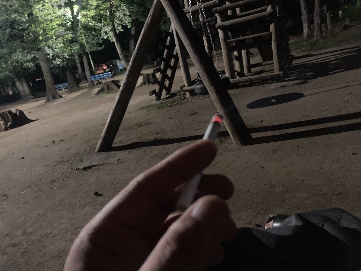 M_CAMP_FREE's tweet photo. 昨日母死んで姉と父のメンタルケア役wwwwwww

ワイも誰かに縋りたいんだわさww
ワ���も泣きそうなんよずっとwwwww

男だから演じてるだけなんよwwwwww

助けてかぁちゃんwwwwwww🕺 https://t.co/u1nhmx8PsI