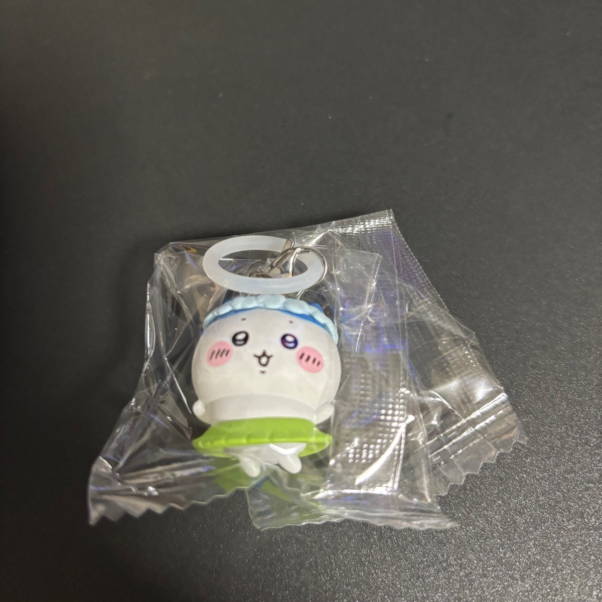 densuke_gm's tweet photo. カヌレうさぎといった特典はハチワレだった〜！
色々考えてさせられる映画だったな〜ちいかわの選択を尊重したい　#映画ちいかわ https://t.co/C9s7r9dOCw