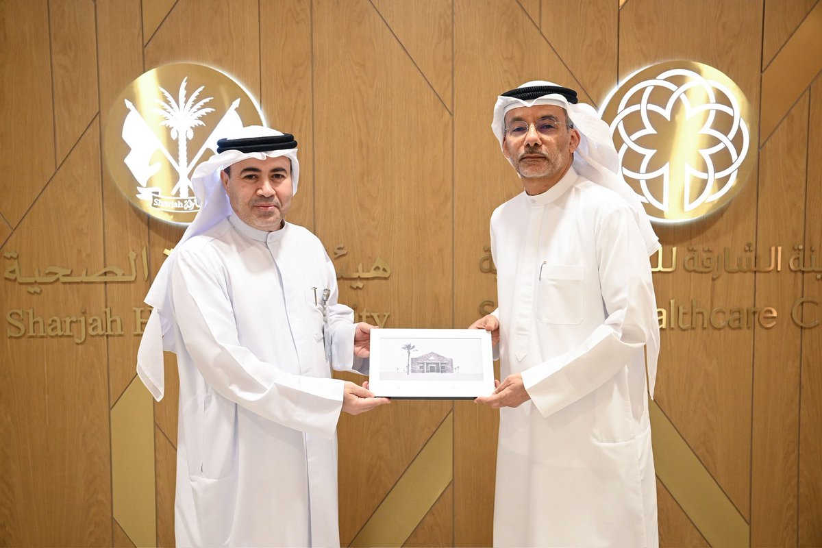 SHA_GOV's tweet photo. استقبل سعادة الدكتور عبدالعزيز المهيري، رئيس هيئة الشارقة الصحية، بحضور سعادة أمل القطري، مدير الهيئة، وفداً من هيئة الصحة في دبي برئاسة معالي الدكتور علوي الشيخ علي، مدير عام الهيئة، وعدداً من المدراء التنفيذيين. وبحث اللقاء تعزيز التعاون وتبادل الخبرات في المجالات الصحية. https://t.co/u33yT876rS