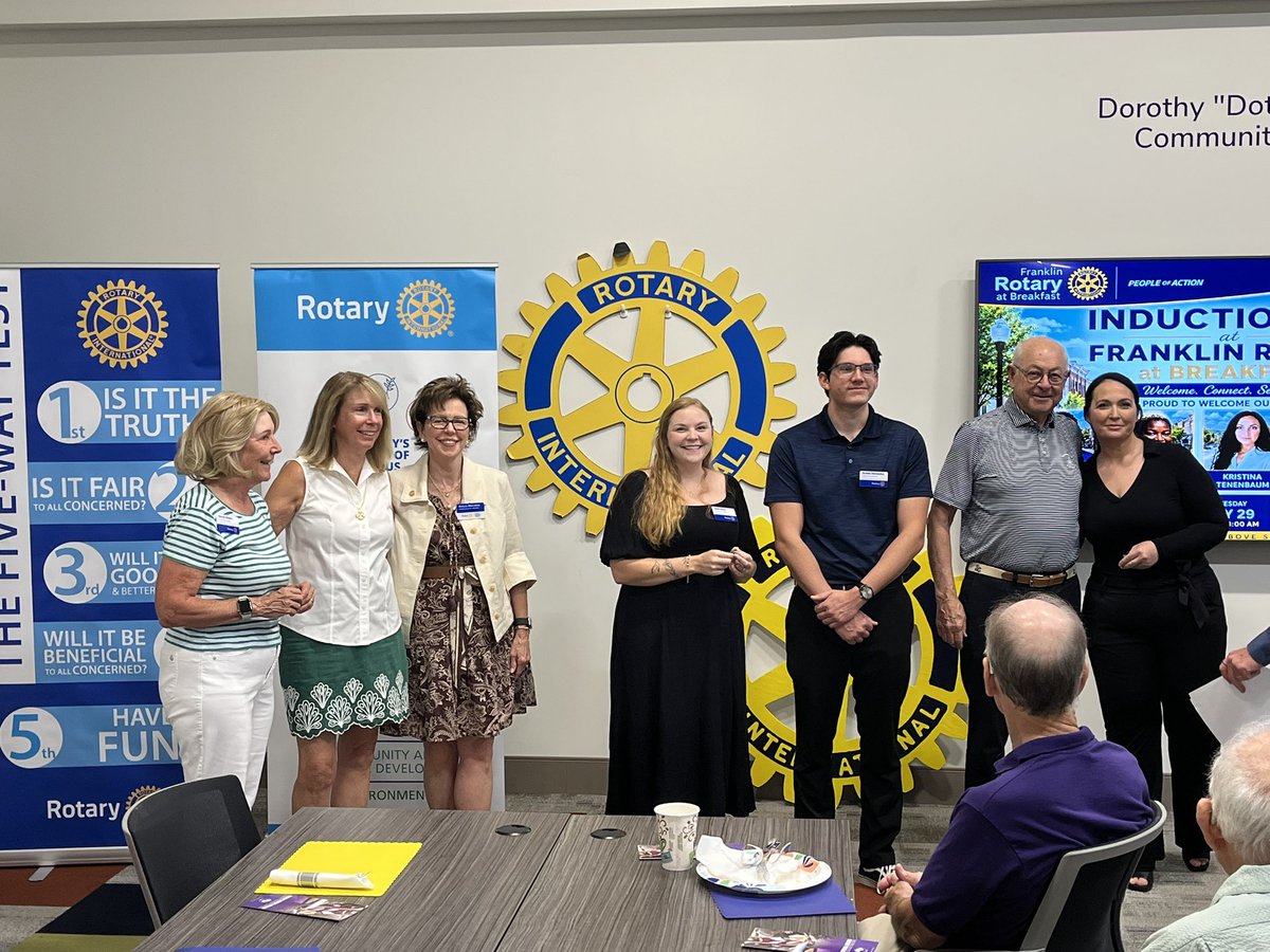 Franklin_Rotary's tweet photo. New members and their sponsors https://t.co/QrVvHUqWyo