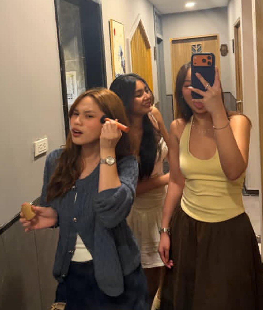 rzzzyy_'s tweet photo. HAHAHAHA Lella talagaaaa, minsan lang magka PAL ayuda, linaro pa 🤦🏻‍♀️😆

#PrinLeyLla 
#PAL4 https://t.co/R8aWKTfSkW