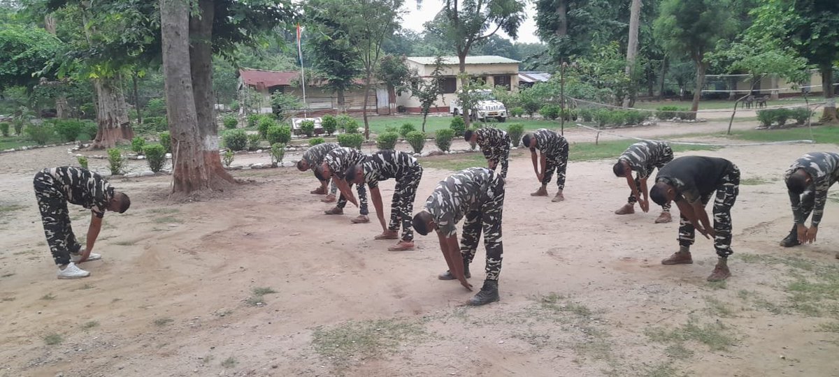 9BnSSB_INDIA's tweet photo. सीमा चौकी में पदस्थापित SSB, 09वीं वाहिनी के जवान नियमित पीटी के माध्यम से शारीरिक दक्षता, अनुशासन एवं परिचालन तत्परता को निरंतर सशक्त बना रहे हैं।
#SSB_INDIA #SSBFTRLUCKNOW #SSBSHQGKP #PhysicalTraining #FitForDuty #OperationalReadiness #FitnessFirst https://t.co/HaAGpdDGqS