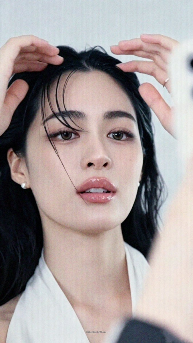 fifaN_01's tweet photo. Lingling with Dirovo so beautiful 🤍

LING PRESENTER DIROVO
#LinglingXDirovoLive
#linglingkwong #หลิงหลิงคอง
@linglingsirilak https://t.co/D0mdJKWZrF