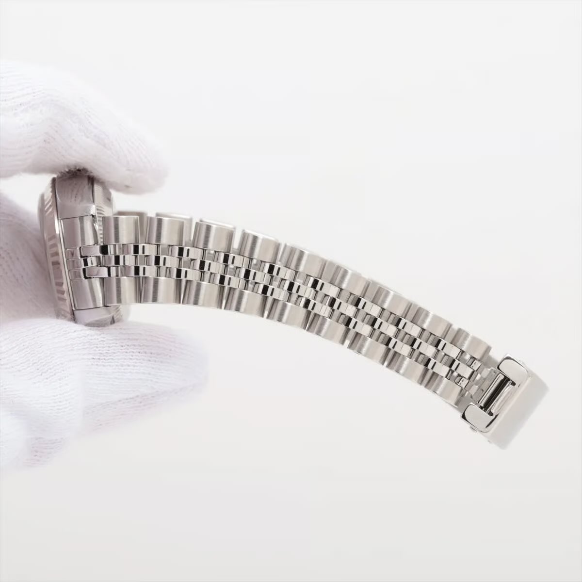 simonesvintage's tweet photo. Rolex Lady-Datejust 26 Ref. 79174,  
Salmon Pink Roman Dial, 18K White Gold, Jubilee Band, Rank: AB

Original Box + Paperwork included 
$6495 USD 

Now available at Simone’s 
https://t.co/1oaRvgBL3X https://t.co/Hr4O22feCH