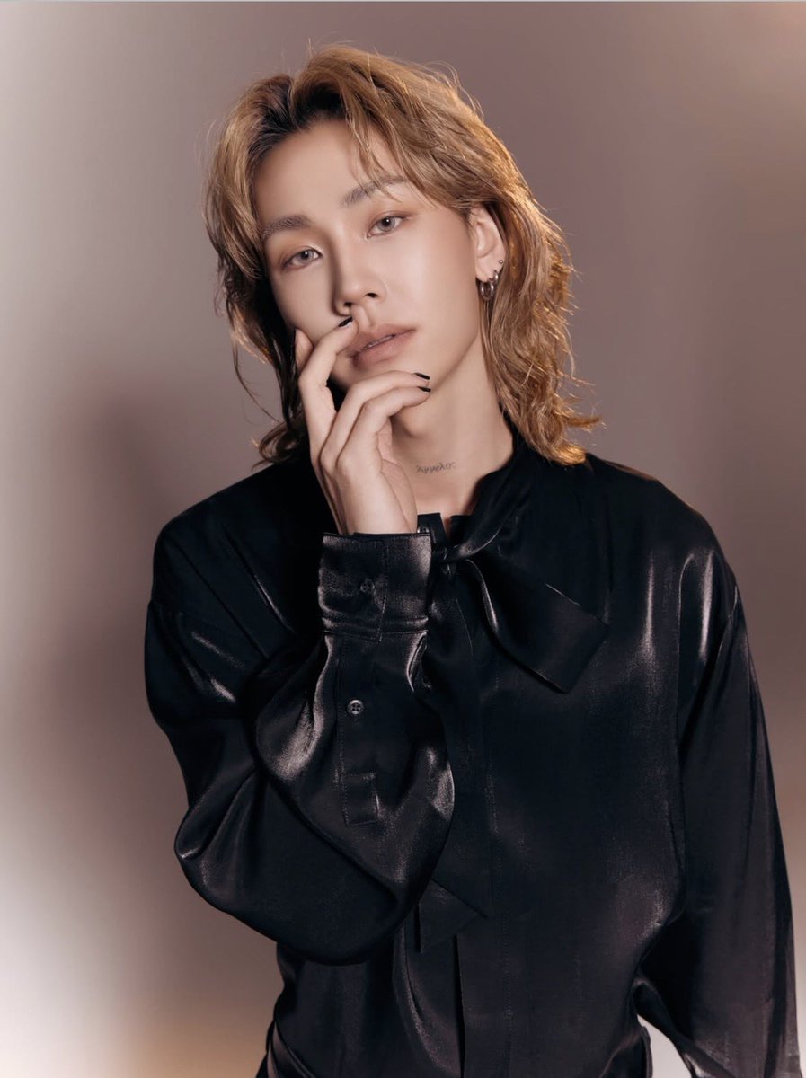 randomilhoon tweet picture