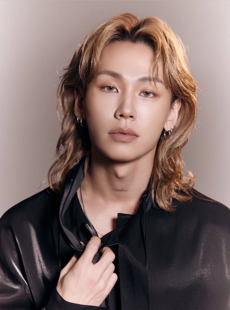 randomilhoon tweet picture