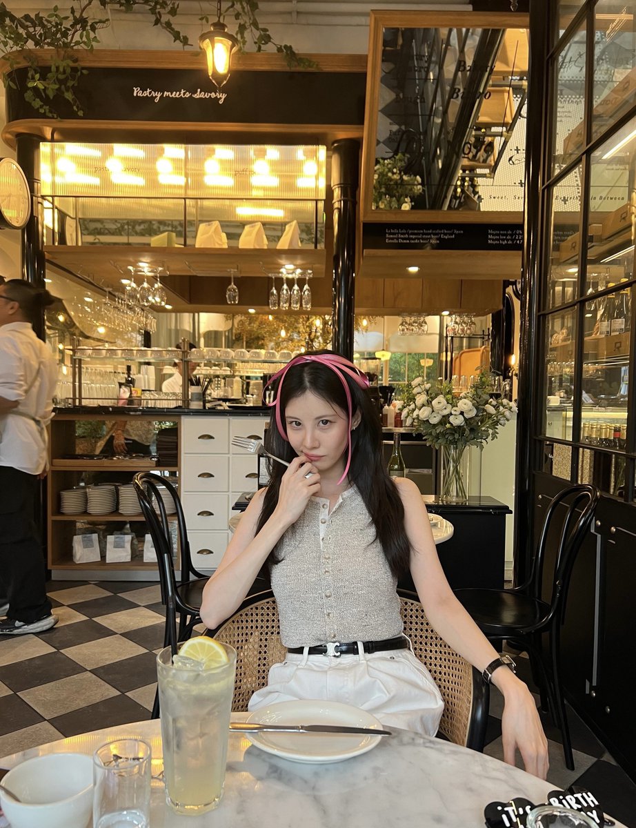 hyunding_ tweet picture