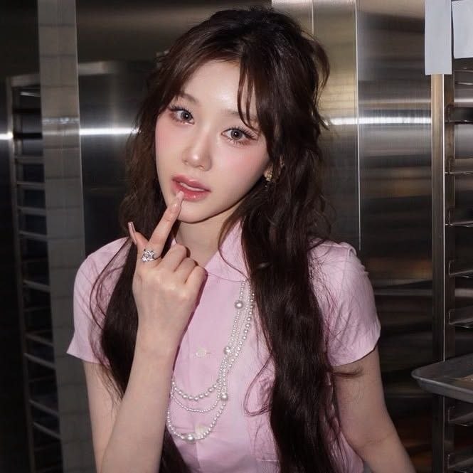 danihpz_'s tweet photo. ⋆｡°✩ looking for moots ✩°｡⋆

⌕ proud MONSTIEZ
⌕ she/her
⌕ mostly tweets about stages &amp; music
⌕ here for genuine friends!

#stantwt #kpoptwt 

♡ + ↻ let's be moots! https://t.co/YBupHHwkEo