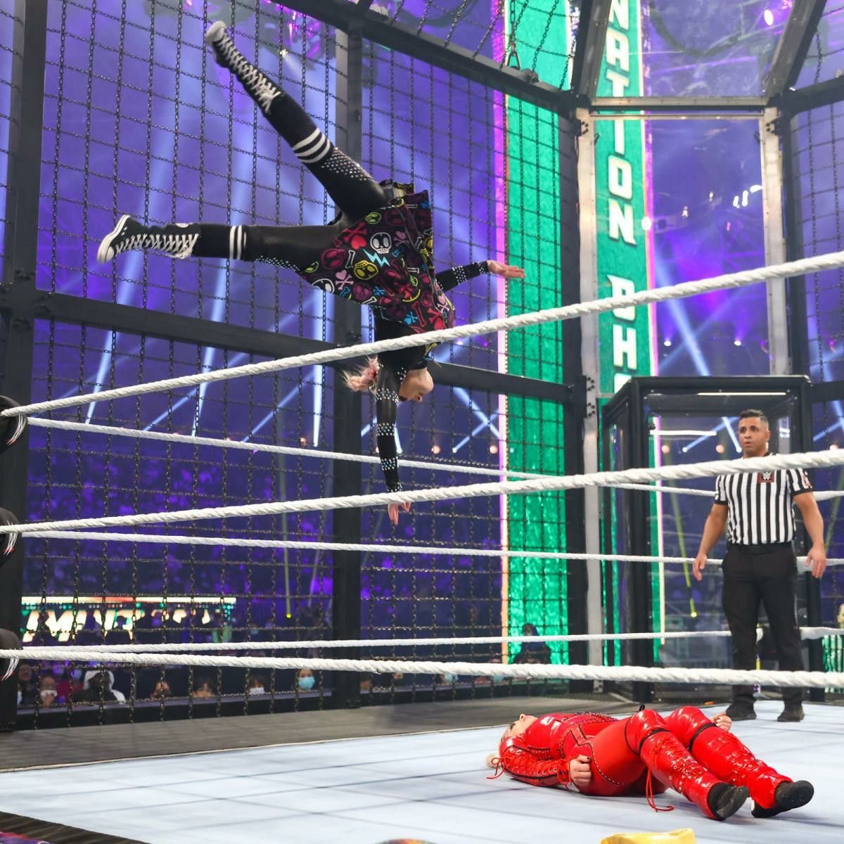 BlissedForBliss's tweet photo. TWISTED BLISS!

@AlexaBliss_WWE 

#wwe #alexabliss #eliminationchamber #wrestling https://t.co/KaVDssjB0m