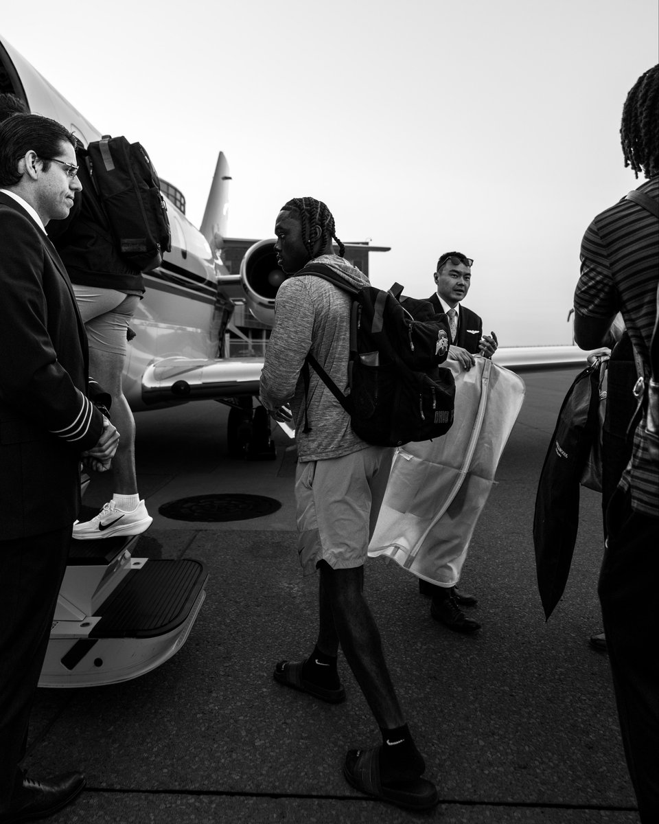 OhioStateFB's tweet photo. Chicago bound ✈️ https://t.co/e0f1Y7UVAY