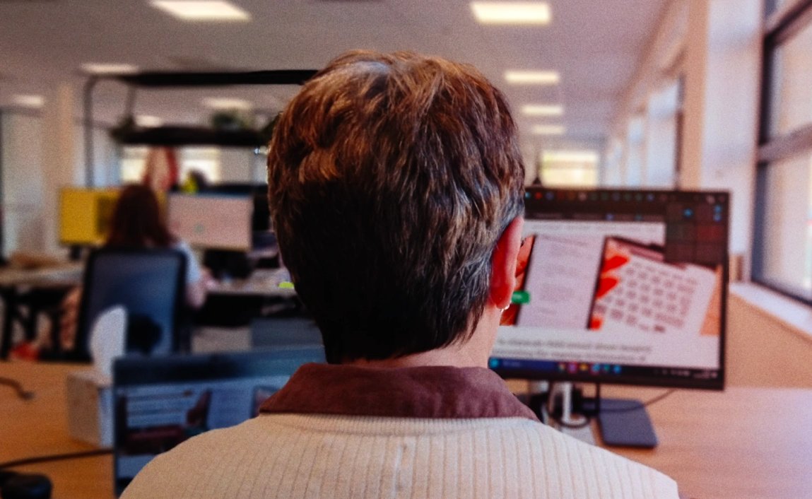 IWFhotline's tweet photo. Every day, our analysts see unidentified child victims. While they work hard to make sure the imagery cannot spread online, they do not always have enough information to identify the children being abused.

But sometimes, through diligence, determination and a bit of luck, they do.

Earlier this year, one of our world-class analysts helped identify a previously unknown victim of child sexual abuse, helping her get the support she is entitled to.

Learn more: https://t.co/LKYe36UvgT