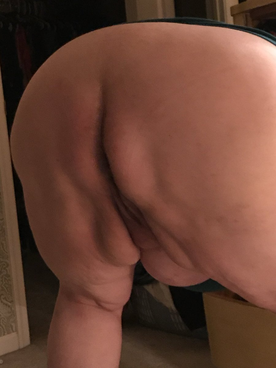 cuckson0095's tweet photo. @Bull_for_BBW Bbw mom booty https://t.co/ZaAt9jm7A0
