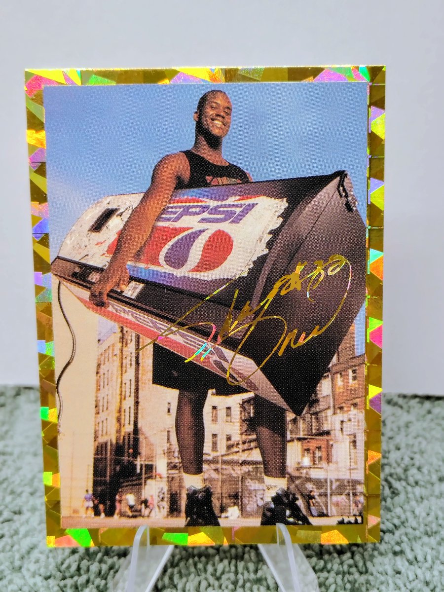 mikeinrecovery's tweet photo. @3bangerbreaks Shaq $6
Dickerson $5
Jordan $4
Luka $3
Everything ships free PWE 
#TBBCrew #TBBReposts #CardsforMom https://t.co/01d3Fd7B30