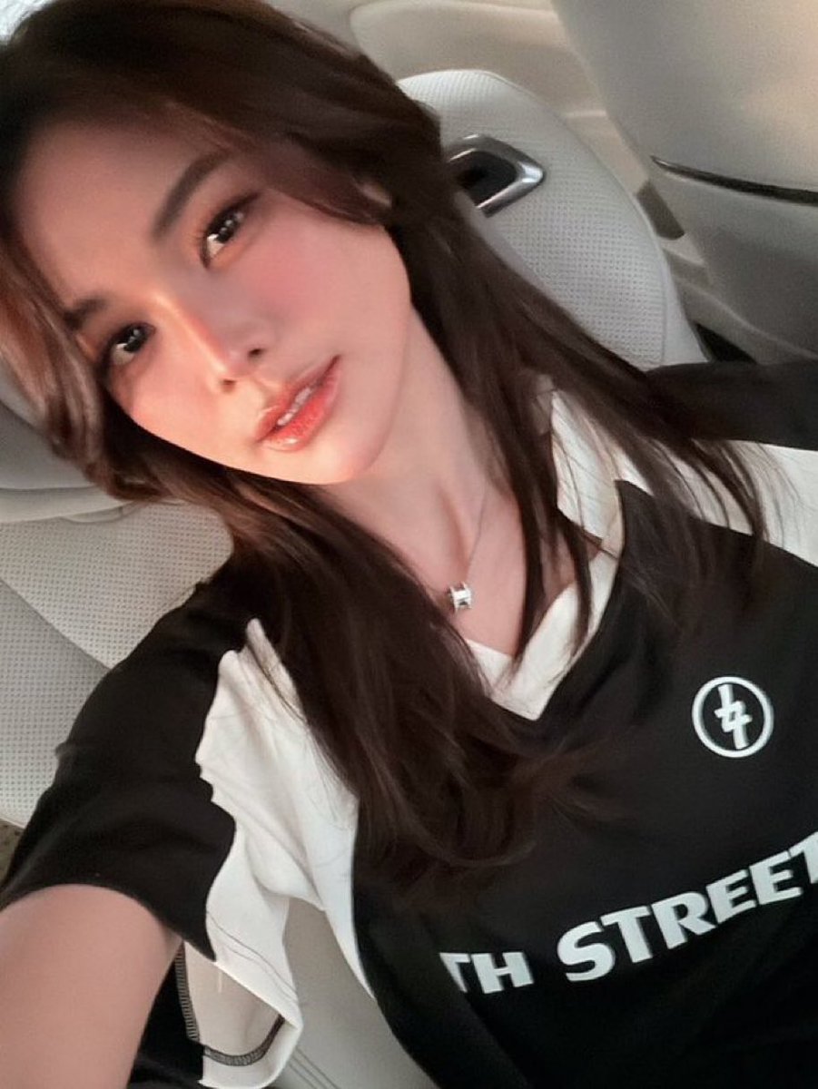 Mickymayzz's tweet photo. พี่เก้าป้ะคะ 🫪 https://t.co/lu8lJGbFLS