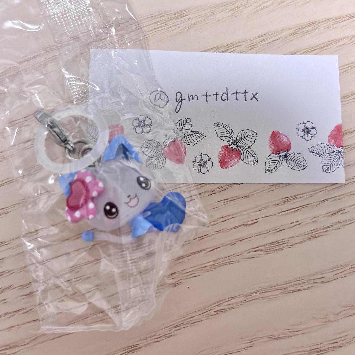 gmttdttx's tweet photo. 交換 ガチャガチャ 平成ファンシーキャラクターズ めじるしアクセサリー

【譲】 まじかるみゅーちゃん A

【求】 ぷくぷくあわわちゃん

京都市内手渡し or 郵送📮
お気軽にお声がけください🙇🏻‍♀️ https://t.co/lia1Dmjeh3