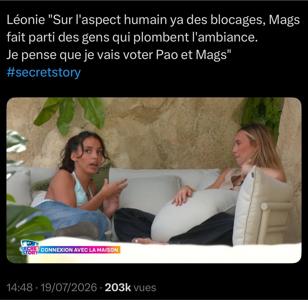 layandt's tweet photo. Vous voulez juste pas assumer que la loyauté de mags c’était trop pour elle psk elle l’a vu en bas du classement carrément  juste après elle a jeter mag seule sur un choix qu’elles ont fait à deux contre le yoat pour avoir Océane psk elle l’a vu 1ere de la cote 🤣 #Secretstory https://t.co/Su7pkneU2H