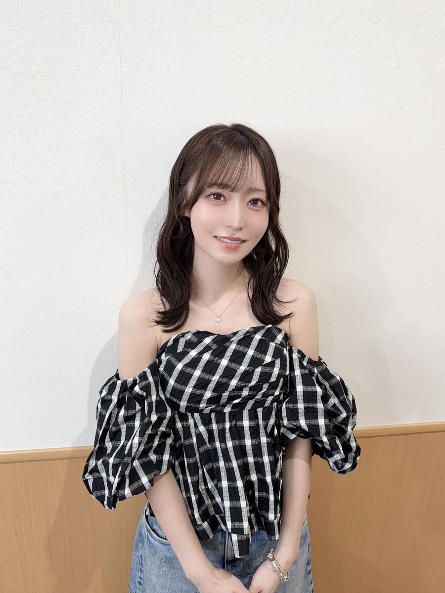 eririn959's tweet photo. 📻🖤 https://t.co/TGHBXKkGzp