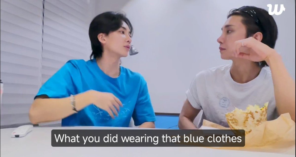 jeonghannisms's tweet photo. jeonghan really wanted to participate in the latest going seventeen episode and that's why he is wearing a blue shirt 😭 https://t.co/37XPhtHHRv