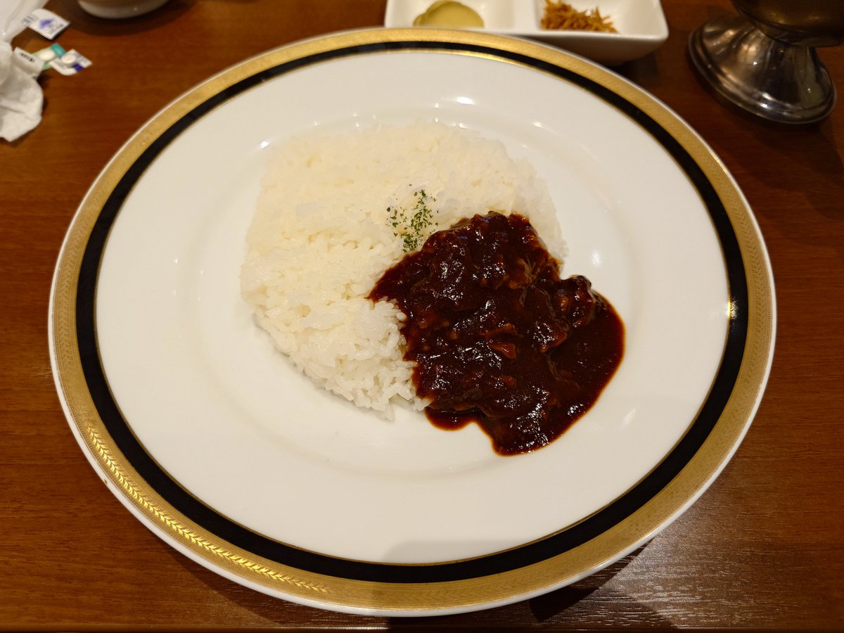 korosukeponta's tweet photo. 今日の晩御飯はこれから静岡に出張なので、丸善で早矢仕(ハヤシ)ライス🍛😋😋
この料理ハッシュドビーフからとか色々謂れがあります。 https://t.co/YpsQ0umHCm