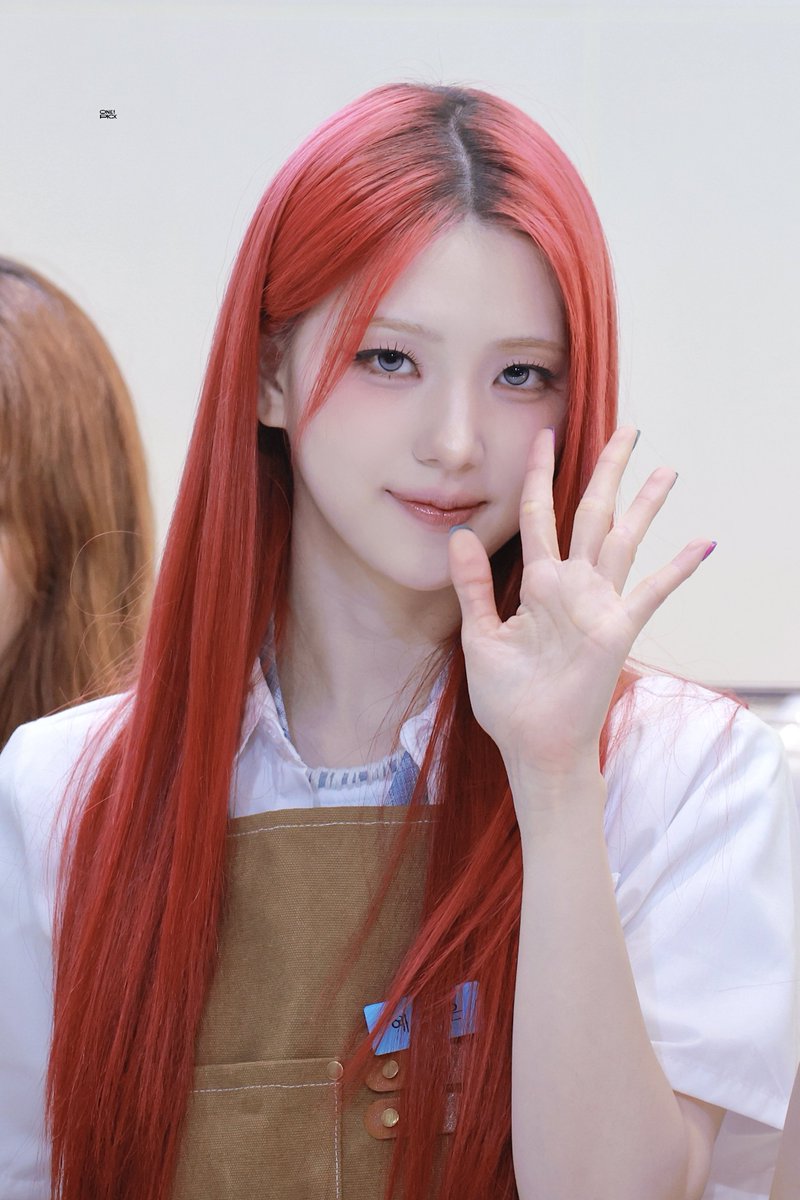 onepick_yeeun's tweet photo. 100일 축하해

#UNCHILD #언차일드 #YEEUN #박예은 https://t.co/iKFc00vwJQ
