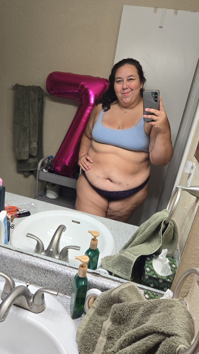 Texas MILF tweet media
