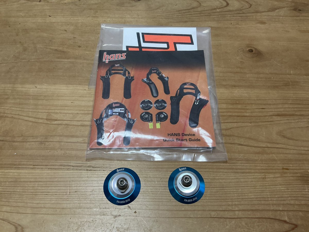 Gorotamaru2's tweet photo. そろそろK4-GPの季節

『車速が危険領域に入ったから
ハンス付けられるように』
とボスから指示があったので
アンカーをポチって装着

ちょっと特殊なワッシャーとボルトだけで
¥12,980となかなか高価な一品💦
とはいえ安全はお金で買うものなので
ライジャケと同じでケチったら死にます(*´ワ｀*) https://t.co/PevEiPJ5RY