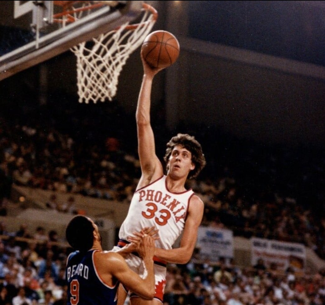 stopduiaz's tweet photo. @Suns Alvan Adams.
He spent 13 seasons with the Suns, won Rookie of the Year, made the All-Star team as a rookie, and helped take the Suns to the 1976 NBA Finals. He averaged 14.1 points, 7.0 rebounds and 4.1 assists, excellent all-around numbers for a center of that era. 🫢👍
🏀🏆✨️ https://t.co/qxSqkkSoNm
