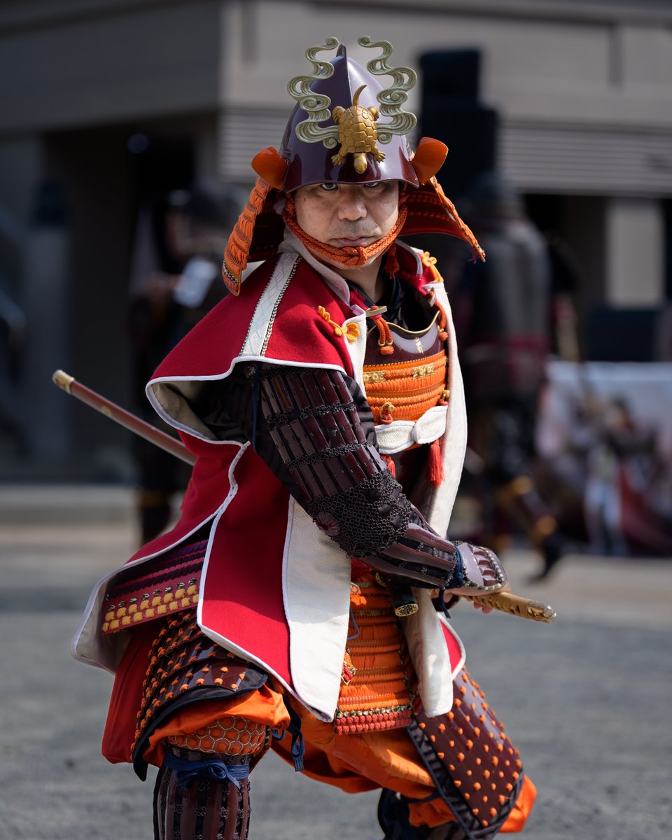 red_warlord's tweet photo. 今日、また一つ歳を重ね４９になりました。
振り返ると、仲良くして下さる皆様のおかげで甲冑に妖怪に色々イベントに駆け巡って、楽しいこと一杯の一年でした。

本年も跳ねて踊って？　元気に楽しく進んで参りますのでよろしくお願いいたします。

📸さあやんさん
📸55番さん
📸kotoさん
📸野島さん https://t.co/tWcI3w54nI