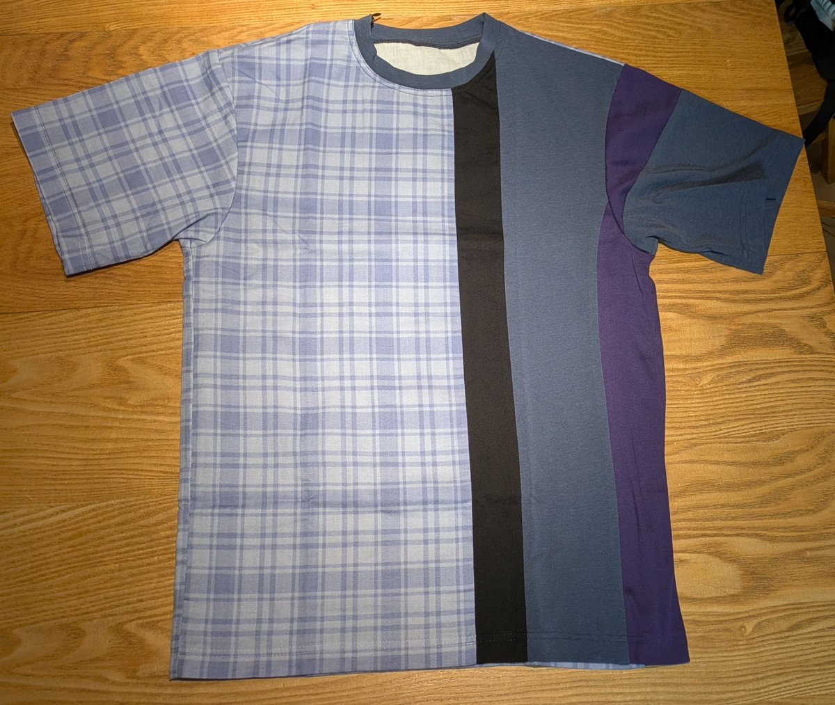 minato_kirisumi's tweet photo. ついに！！！！
依頼していたTシャツが届きました！！🎉🎉
めちゃくちゃクオリティが高くて最高です……！！
素敵に制作していただき、本当にありがとうございました！！😭✨

ブースト！（入れないけど😭）や愛でる会はこのTシャツで行きます！！
今から着ていくのが楽しみ！！🔥 https://t.co/P7SEmnOTXj