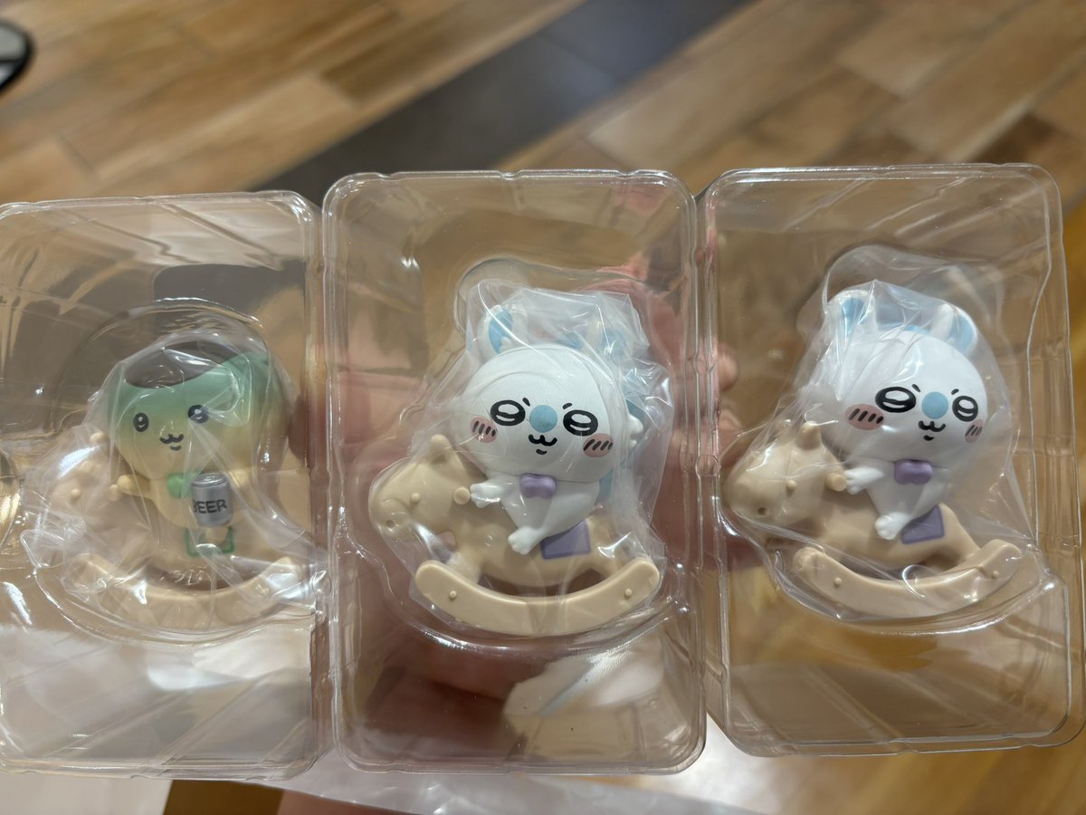 8afNu's tweet photo. 【交換】ちいかわ GPSBOX ゆらゆらmokuba 木馬 フィギュアコレクション

(譲)くりまんじゅう モモンガ×2

(求)ちいかわ ハチワレ うさぎ

手渡し(大阪梅田、尼崎)＞郵送にて交換希望。付属のカードございます。出先のためIDなしとなります。検索からもお気軽にお声掛けください。 https://t.co/f4tFr8S0WF