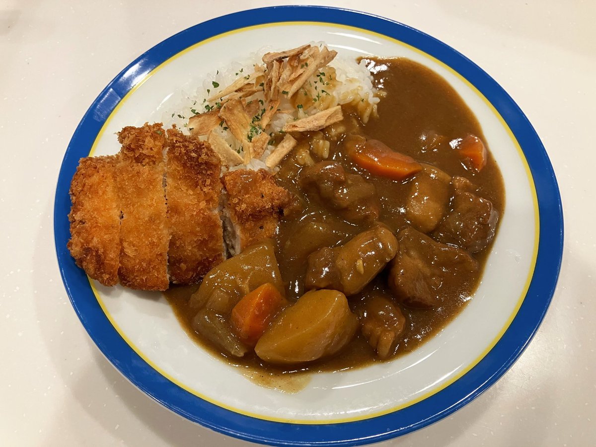 Sun69Good's tweet photo. 昨夜のウチに夕飯仕込んでおいたので
独り寄り道🍺

2号は夏休みなのに部活でエリアの大会🎺
金賞＆推薦で県大会へ❗️
お疲れ様でした🤗

カレーにチキンカツ乗せてリクエスト😅
酔っ払いオヤジ帰宅後、揚げ物やりました🤣

#寄り道
#立ち飲み
#吹奏楽部
#チキンカツカレー https://t.co/l0rTRDO8rk