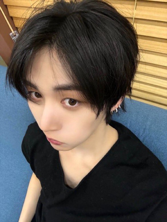 san_dooo's tweet photo. 아 이 고냐아.,.,…….
볼 한번 찔러보고싶다 https://t.co/DB275VlXyg